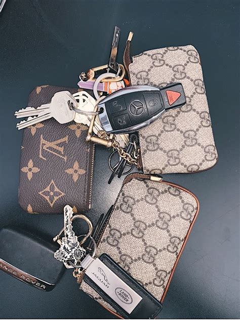 louis vuitton lock and key fake|louis vuitton key ring wallet.